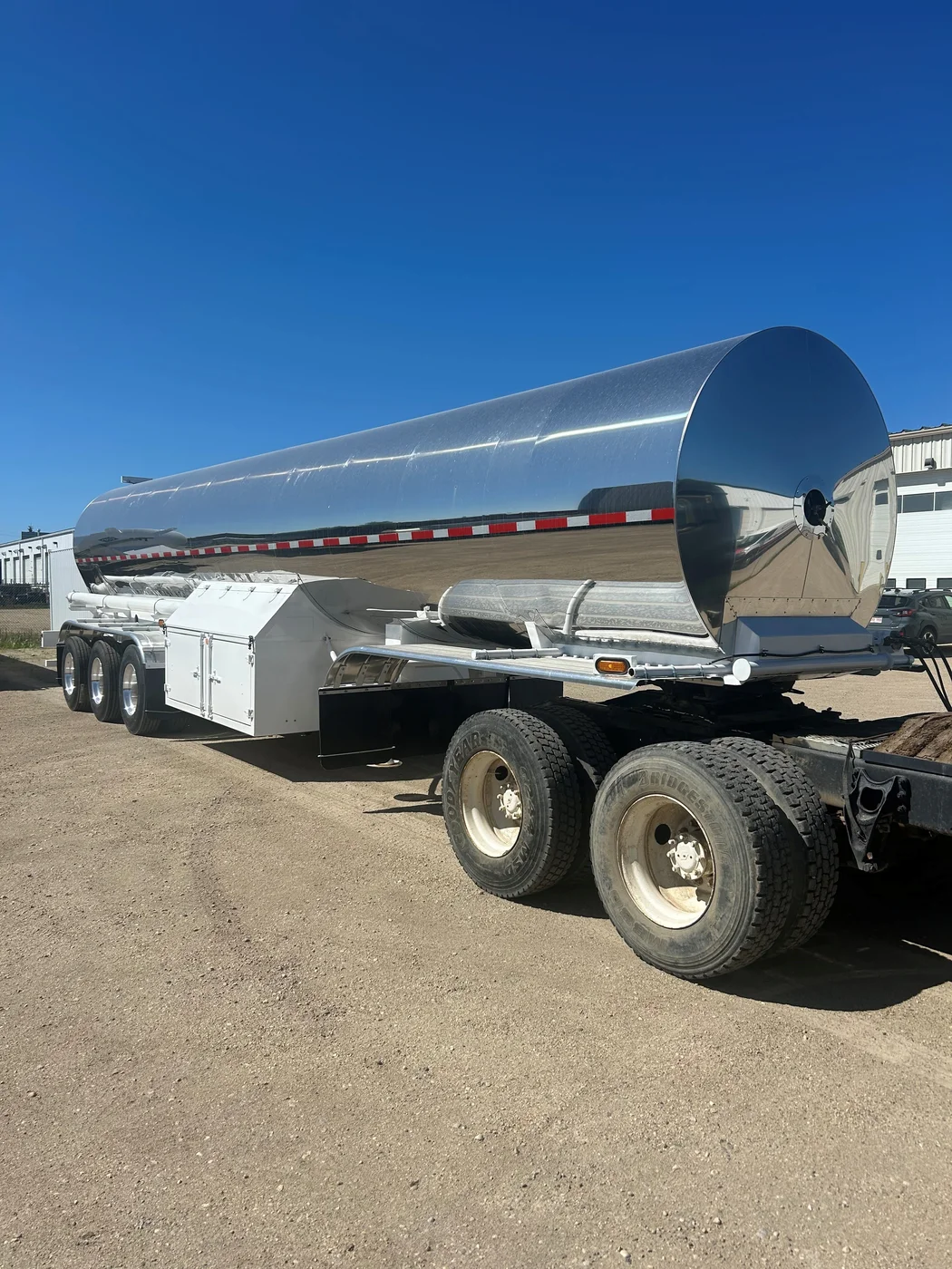 2006 Maxfield CO₂ Tridem Trailer — photo 1
